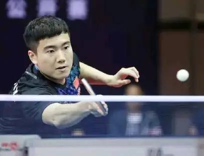 最终捧起冠 最终捧起冠