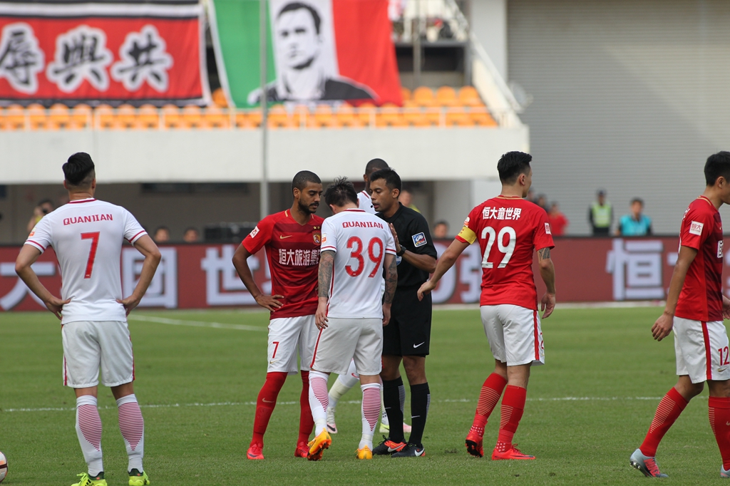 鱼队由于上 鱼队由于上